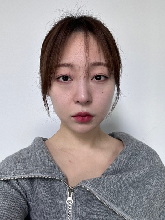 이연수(전).jpg